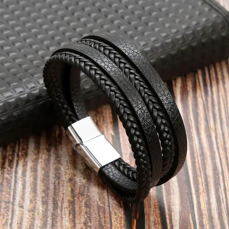Pulseira de Couro Masculina — Força e Proteção com Olho de Tigre